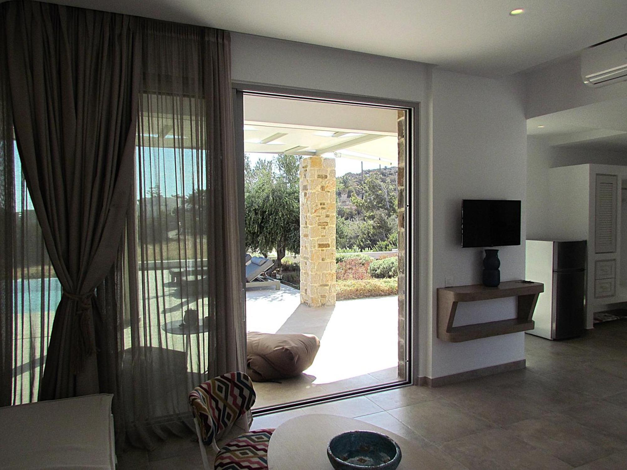 Orelia Luxury Villas Amoopi Buitenkant foto